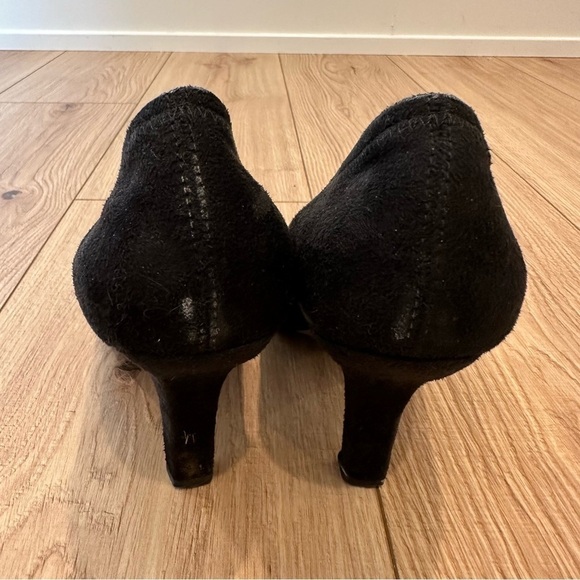 Tahari TA Zest Black Suede Heeled Shoes - Picture 10 of 11